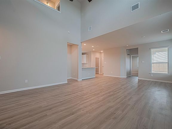 5th image of 437 San Sebastian Pl