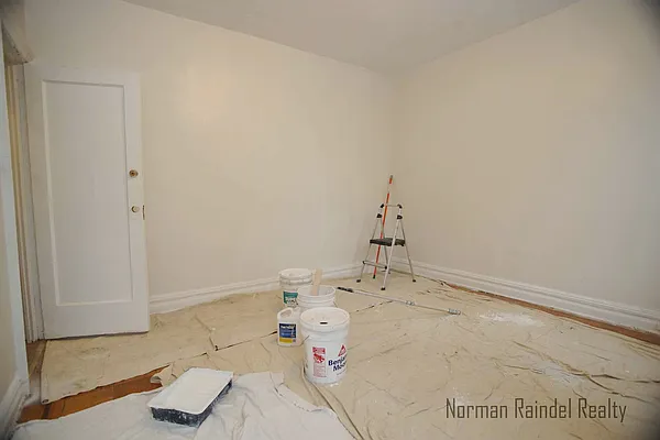 Rented by Norman Raindel, LREB | media 6