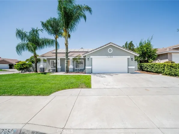 7650 Stoney Creek Ct, Highland, CA 92346