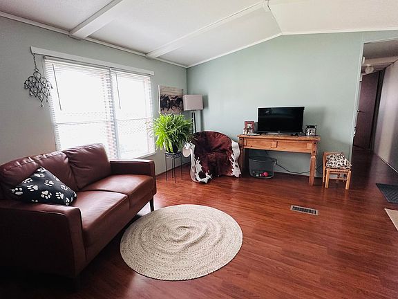 4th image of 5355 Meadowmoor Dr NE