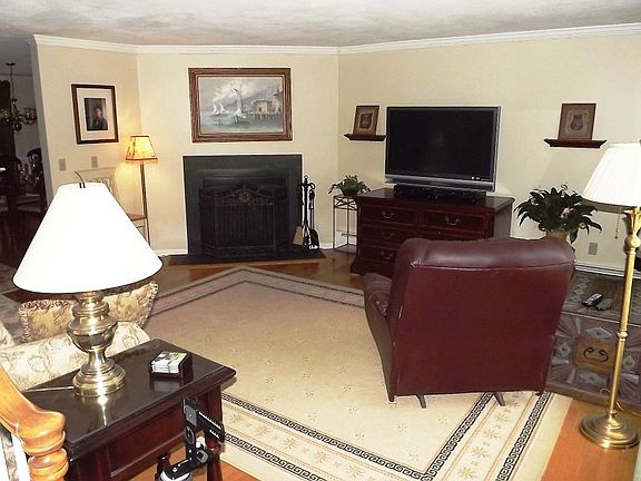 3rd image of 12 Eagle Run #12B