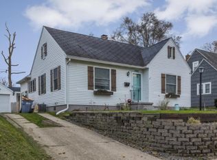 926 Arlington St NE, Grand Rapids, MI 49505
