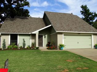 3205 Walnut Rd, Norman, OK 73072