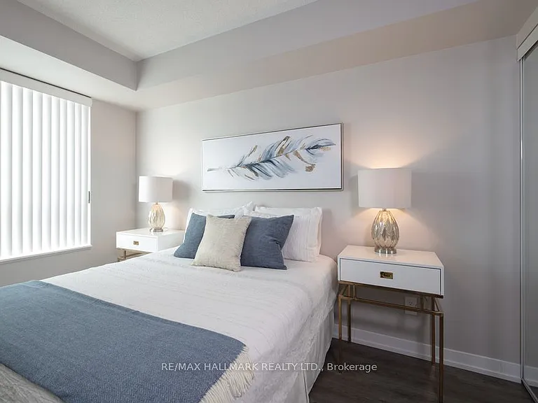 5191 Dundas St W #213 — Photo 5