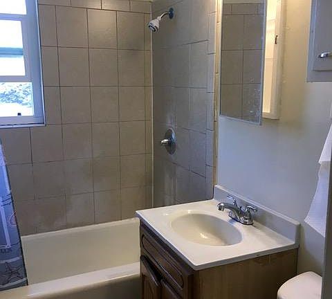 3rd image of 419 Turner Ter APT 9