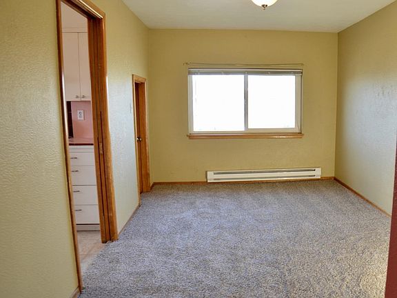 3rd image of 1204 S Grant Ave