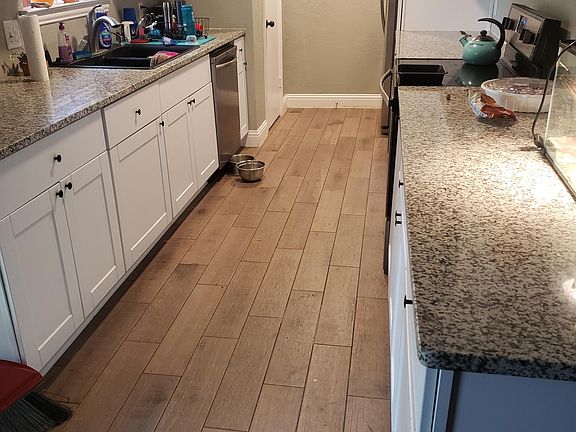 4th image of 616 Edwards Dr