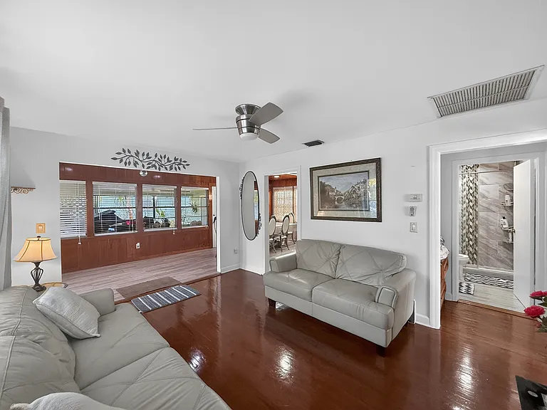 6416 N Orleans Ave — Photo 6
