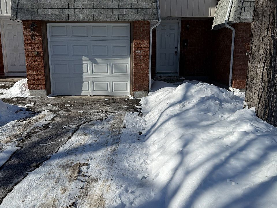 1st image of 2669 Southvale Cres