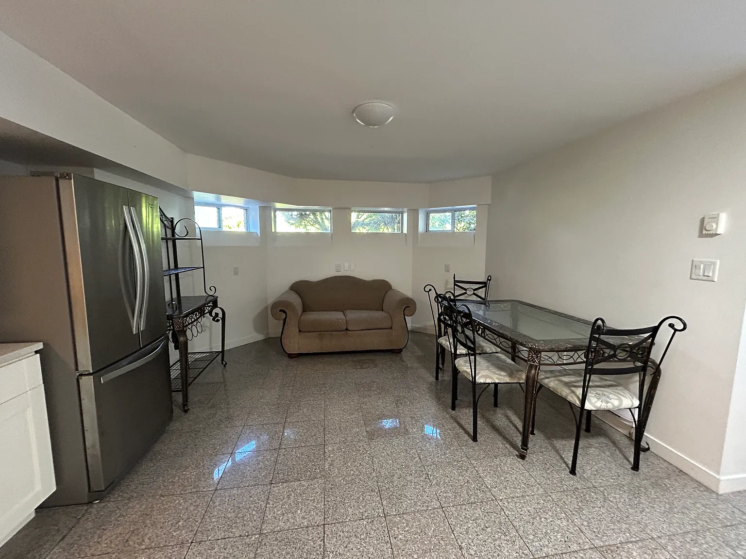 Northcrest Dr, Surrey — Photo 4