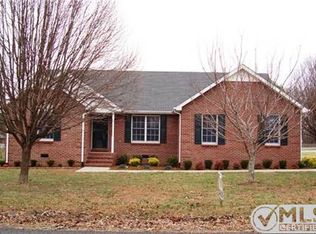 107 Hillcrest Dr, Tullahoma, TN 37388