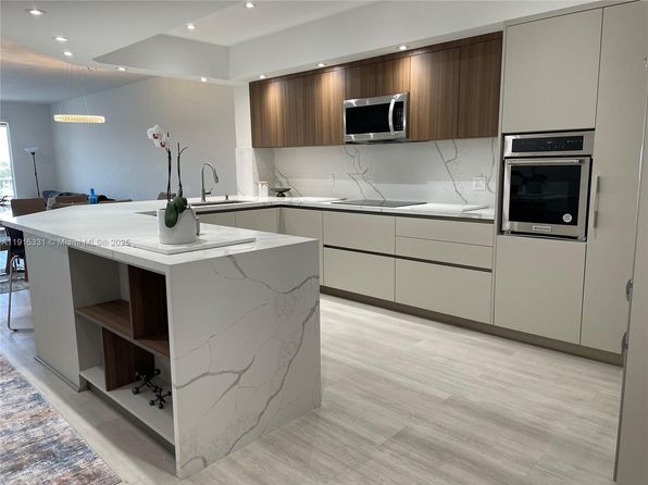 10730 NW 66th St APT 402