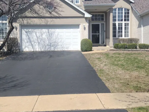 1024 Essington Ln, Romeoville, IL 60446