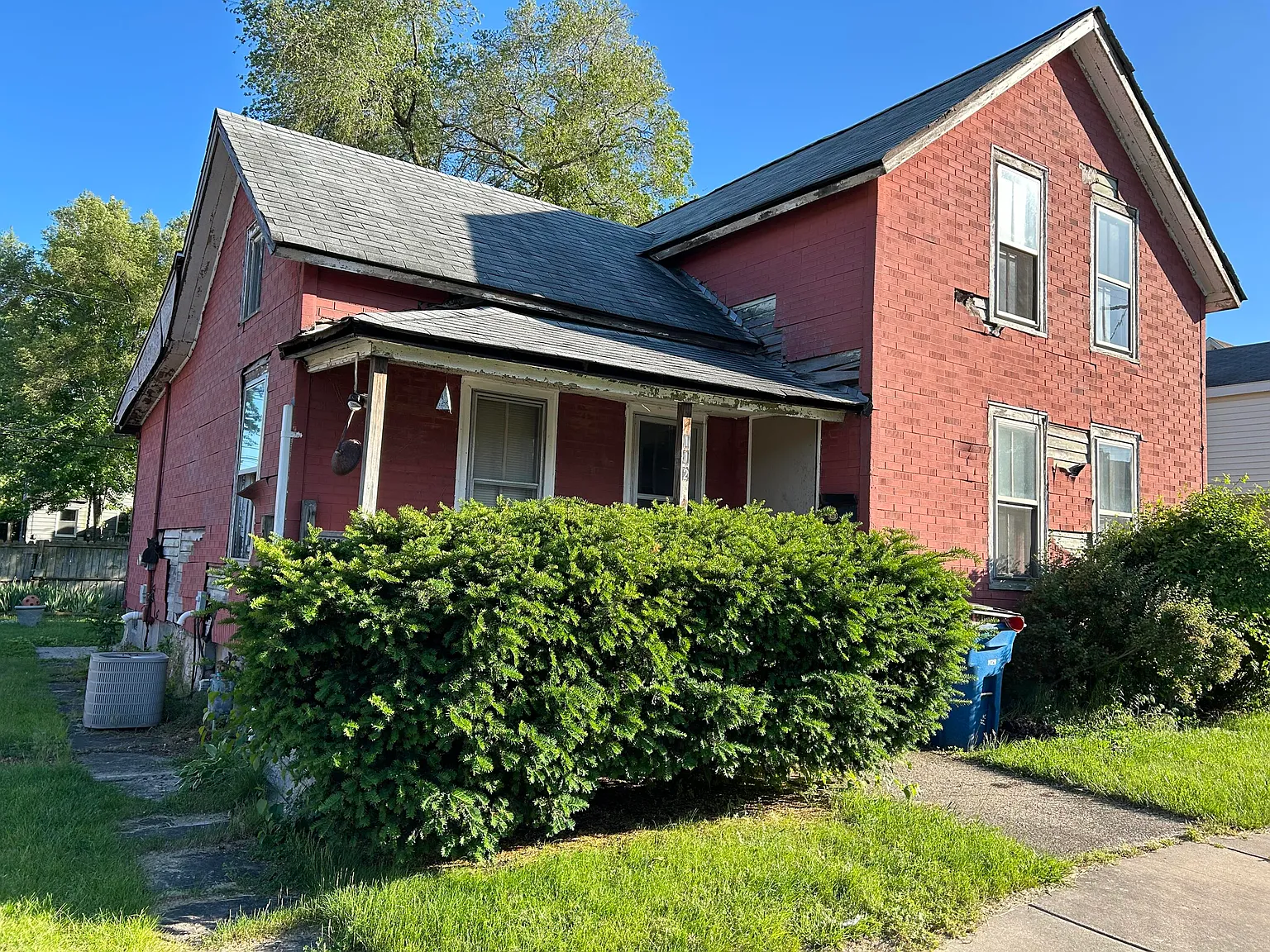 112 W Homer St photo 1