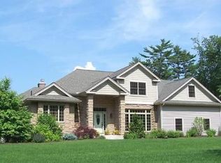 8 Deer Run, Holyoke, MA 01040