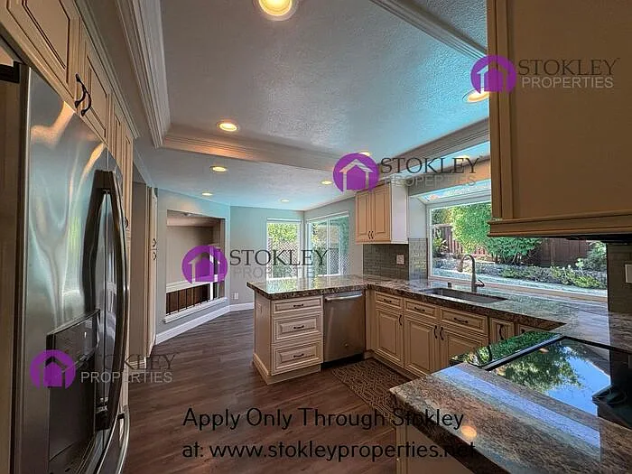 2397 Lake Meadow Cir — Photo 10
