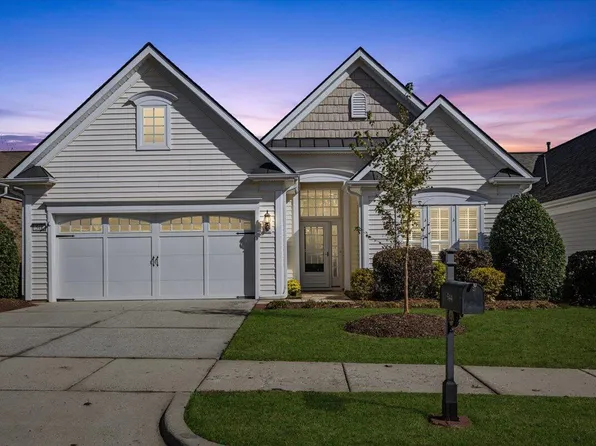 544 Clarenbridge Dr, Cary, NC 27519