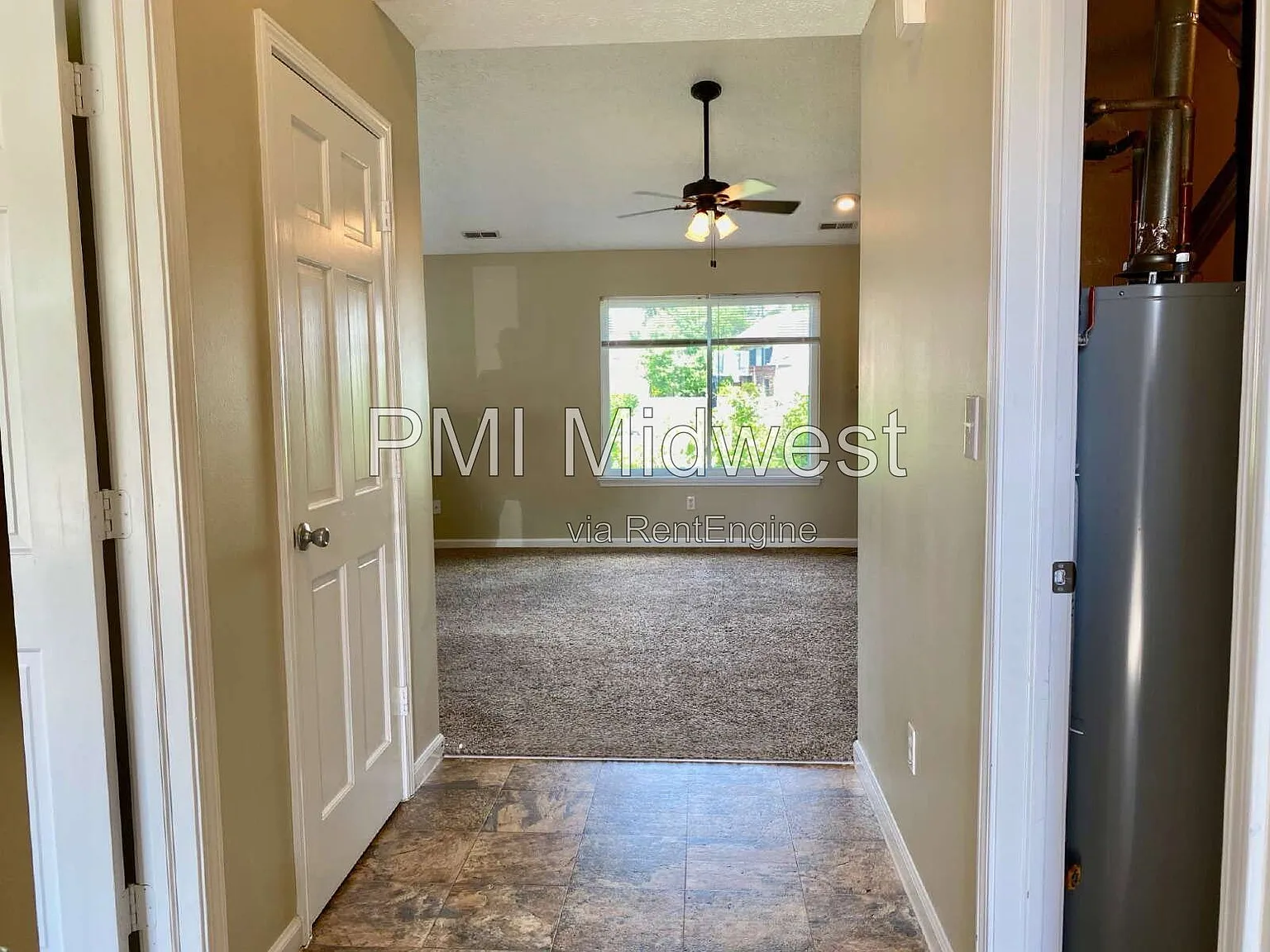 3 bed, 2.0 bath, 1224 sqft, $1,799 — Photo 4