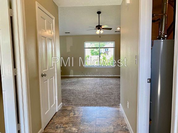 4th image of 3911 Bonn Dr