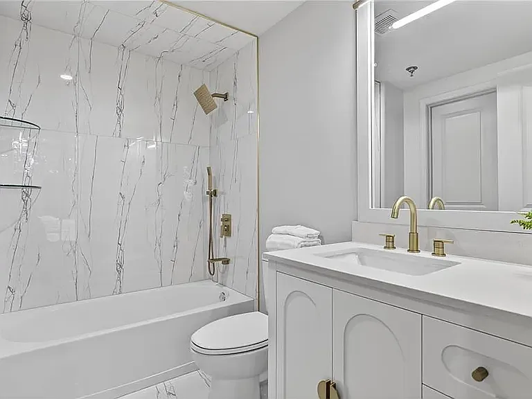600 E Admiral Blvd — Photo 11