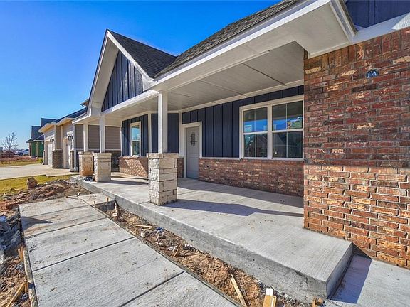 2nd image of 14205 Village Creek Way