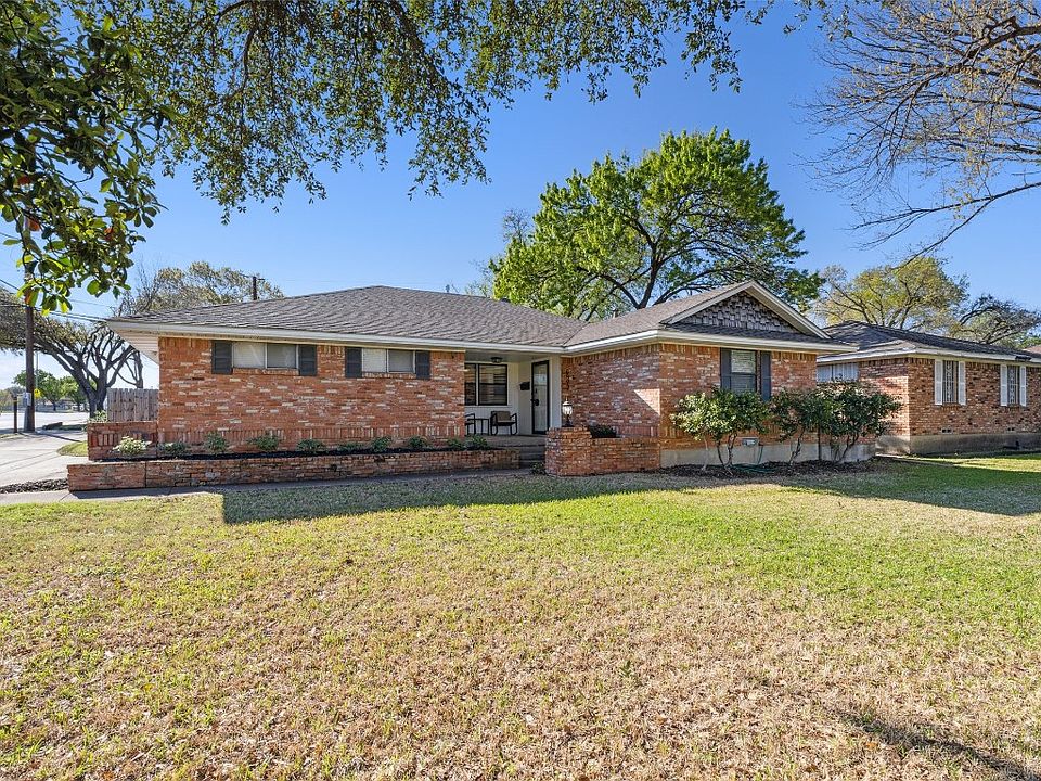 1st image of 8592 Sweetwater Dr