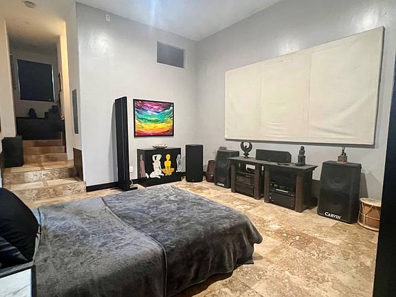 3rd image of 1722 Bridgeport Dr #2
