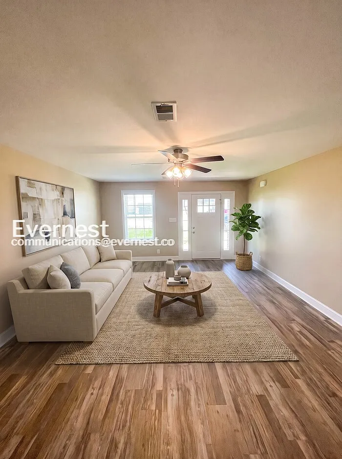 5 bed, 2.5 bath, 2223 sqft, $2,245 — Photo 3