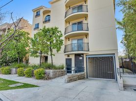 5315 Bellingham Ave, Valley Village, CA