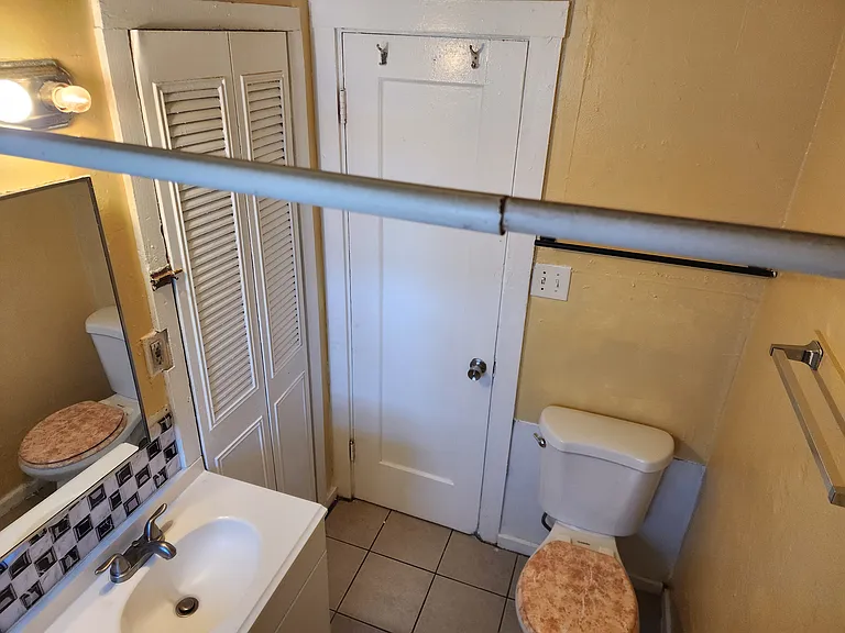1619 Chanslor Ave #C — Photo 14