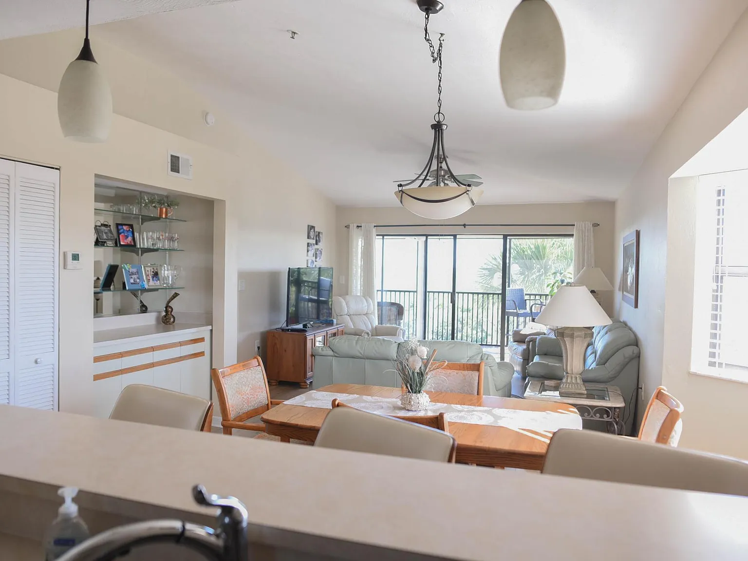 2 bed, 1344 sqft, $2,750 — Photo 4