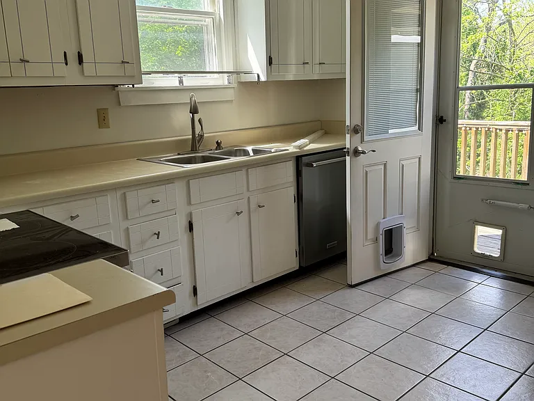 5422 Oakmont Cir — Photo 3