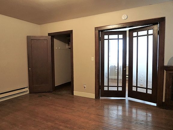 5th image of 3400 N Robinson Ave APT 1