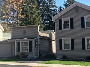 8 Warren St, Tully, NY 13159