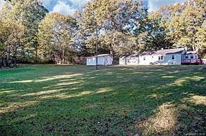 4th image of 425 Rehobeth Rd