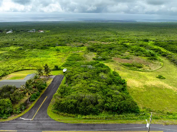 Kahiki St Lot 688, Naalehu, HI 96772