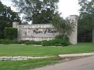 7176 River Place Ct, College Station, TX 77845