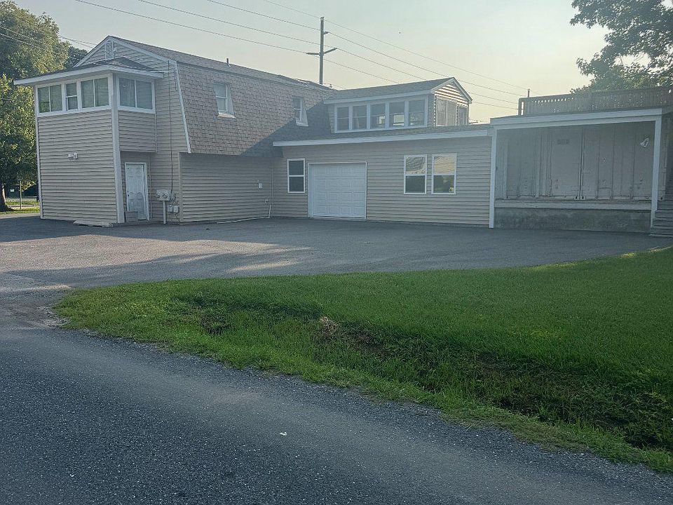 2nd image of 4300 Main St