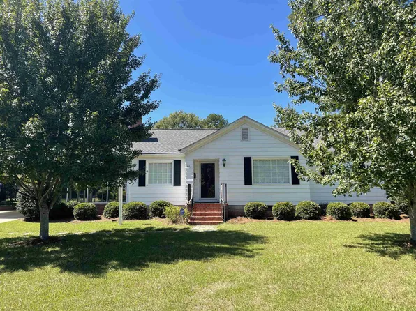 205 N Wayne Ave, Dunn, NC 28334