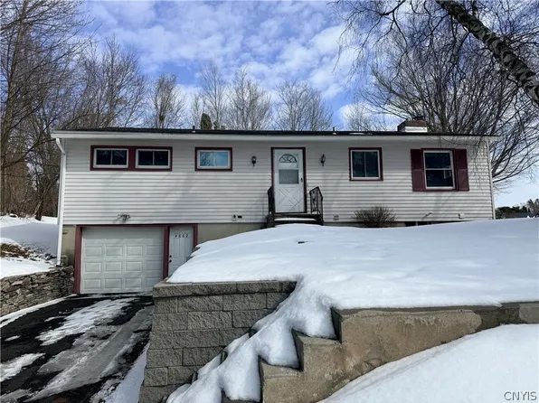 4662 Cleveland Rd, Syracuse, NY 13215