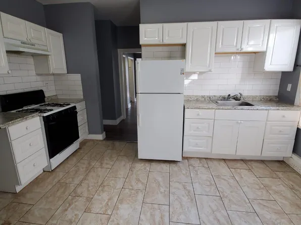 124 Hamilton St, East Orange, NJ 07017