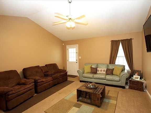 3rd image of 3311 NW Southern Oak Ter