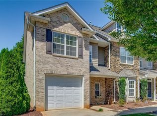 662 Friendway Rd, Greensboro, NC 27410