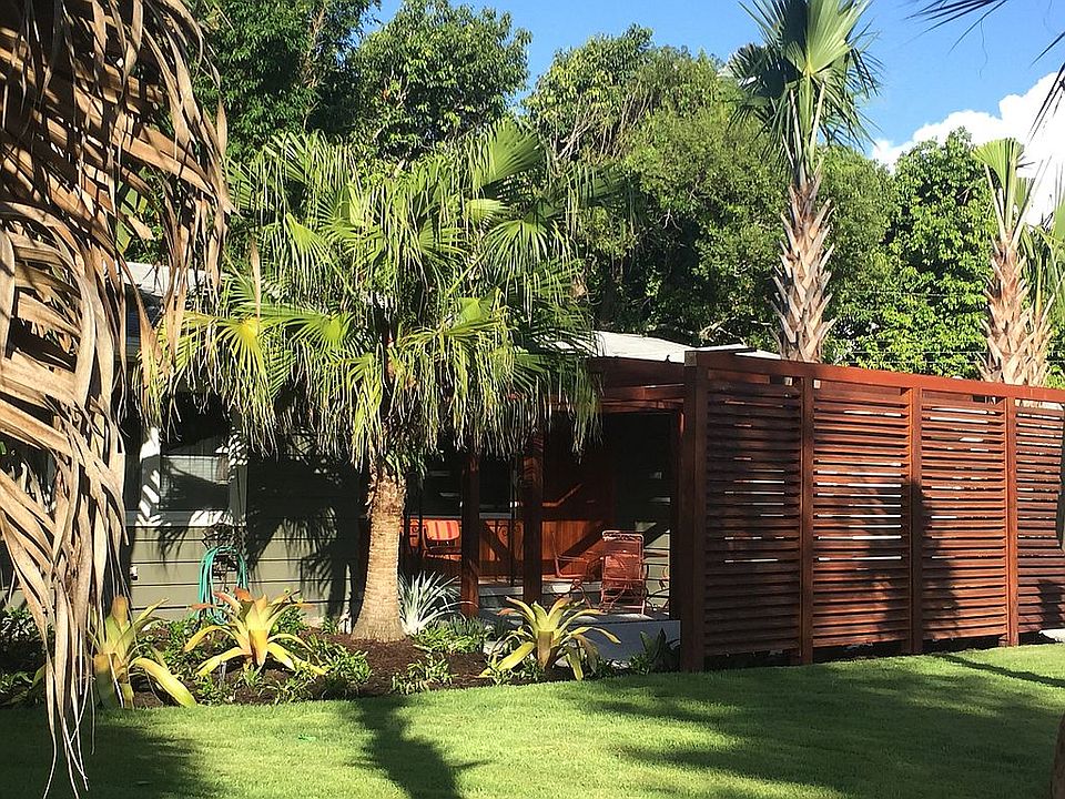1st image of 356 Pelican Cir