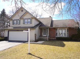 877 Plainfield Naperville Rd, Naperville, IL 60540