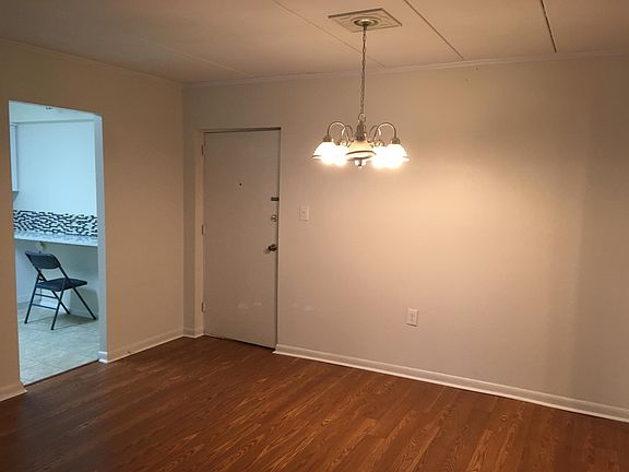 Dining Area - Front Door - Kitchen Entry