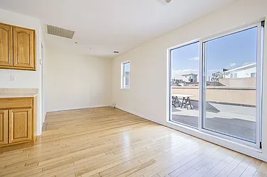 Rented by Level Group