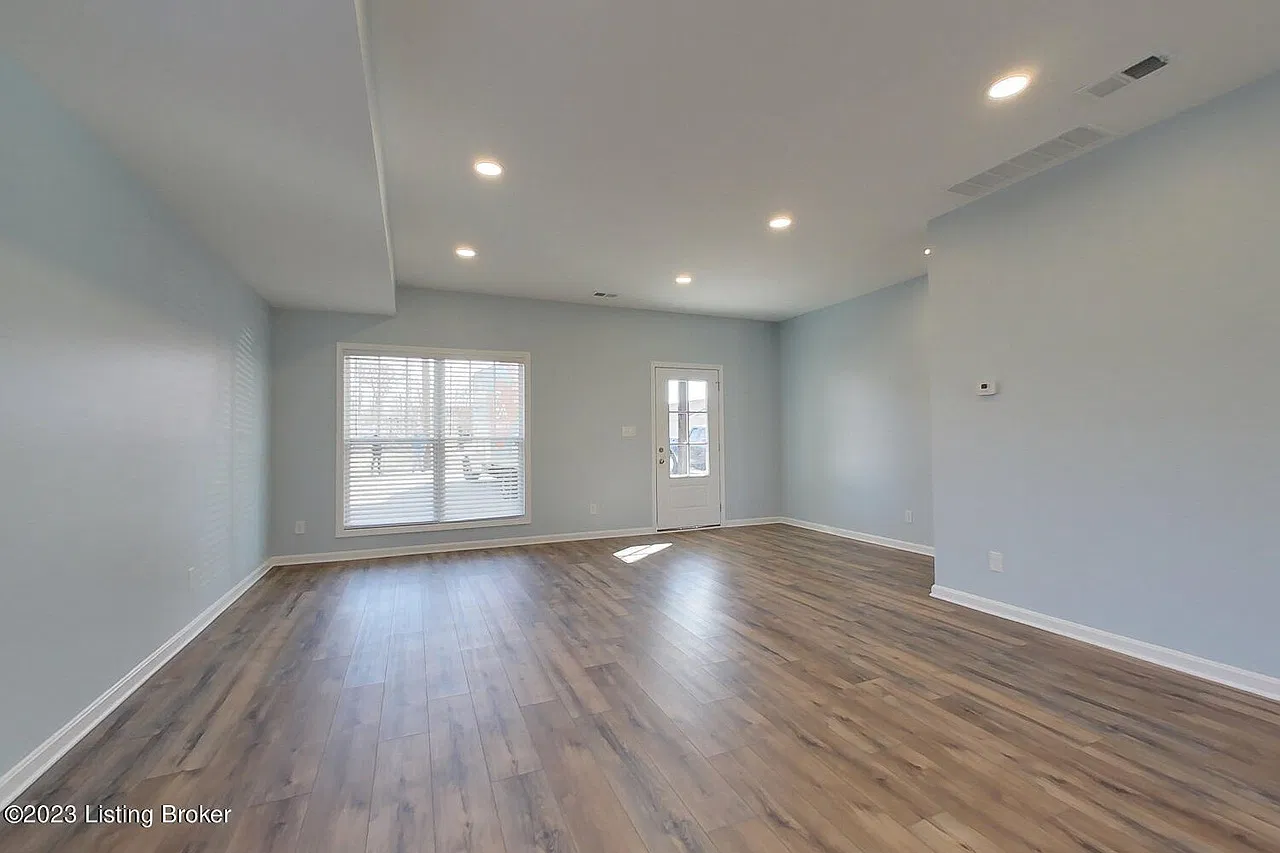 3 bed, 2.5 bath, 1560 sqft, $1,975 — Photo 4