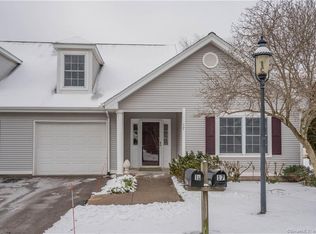 17 Henley Way, West Hartford, CT 06117