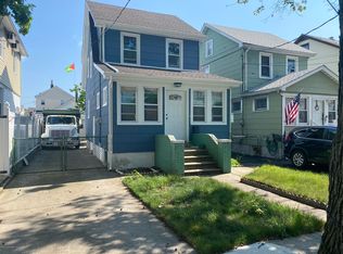 17 Ellington St, Staten Island, NY 10304